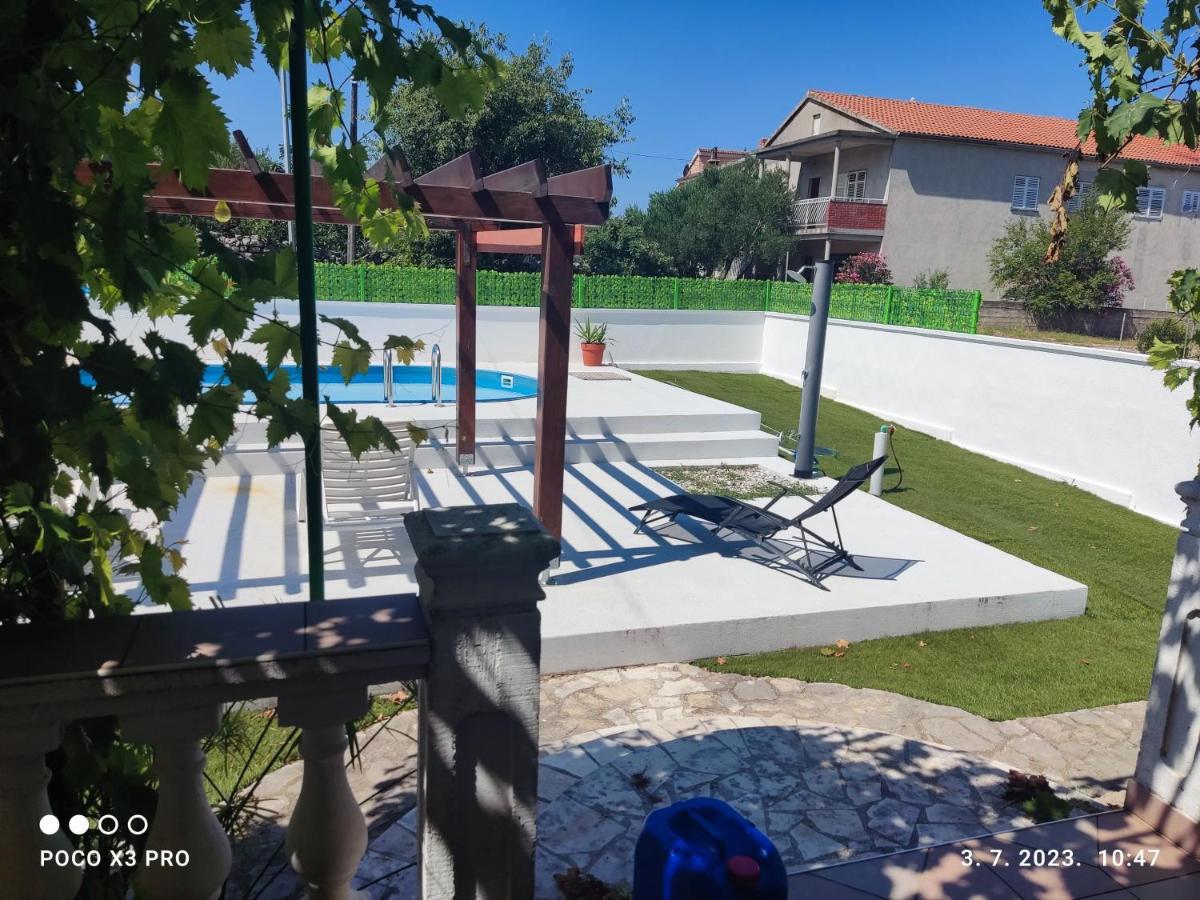 Apartmani Bruna Bilice Vrulje  Екстер'єр фото